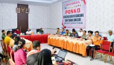 Keterangan Foto: Wakil Bupati memimpin rapat persiapan HUT RI Ke-81 di Aula Cendrawasih, Kantor Bupati Tapanuli Tengah.
