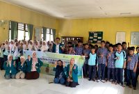Keterangan foto: KPM 07 Universitas Islam Negeri Sultanah Nahrasiyah Lhokseumawe (UIN SUNA) menyelenggarakan program edukatif bertajuk Education Class di SMPN 1 Meurah Mulia, Desa Baroh Kuta Batee.