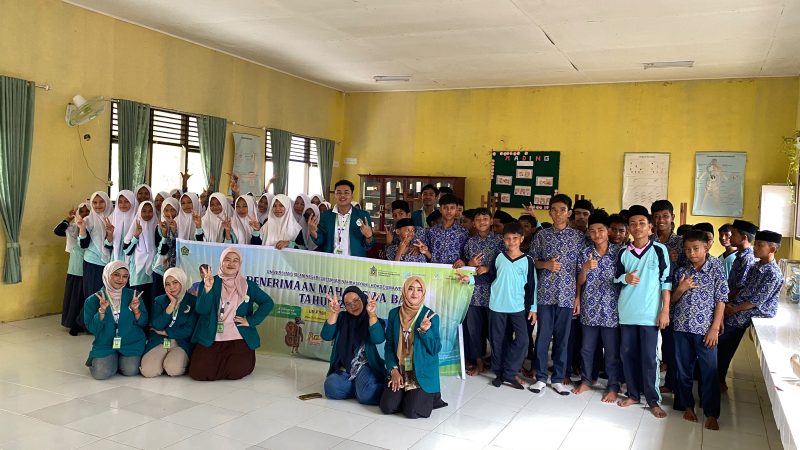 Keterangan foto: KPM 07 Universitas Islam Negeri Sultanah Nahrasiyah Lhokseumawe (UIN SUNA) menyelenggarakan program edukatif bertajuk Education Class di SMPN 1 Meurah Mulia, Desa Baroh Kuta Batee.