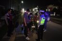 Keterangan foto: Personel Polres Tapanuli Tengah gencar melakukan Patroli Blue Light.
