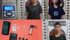 Keterangan foto: Satresnarkoba Polres Way Kanan mengamankan sejumlah orang dalam pengungkapan kasus dugaan penyalahgunaan narkotika jenis sabu di Kampung Bumi Ratu.