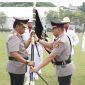 Keterangan foto : Serah Terima kepemimpinan Polda Riau dari Herry Heryawan kepada Arman Achdiat sebagai Kapolda Riau yang baru.