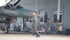 Keterangan foto: Personel TNI AU mengikuti Latihan Penanganan Pasca-Force Down di Pangkalan TNI Angkatan Udara Roesmin Nurjadin. (Dok. Ist)